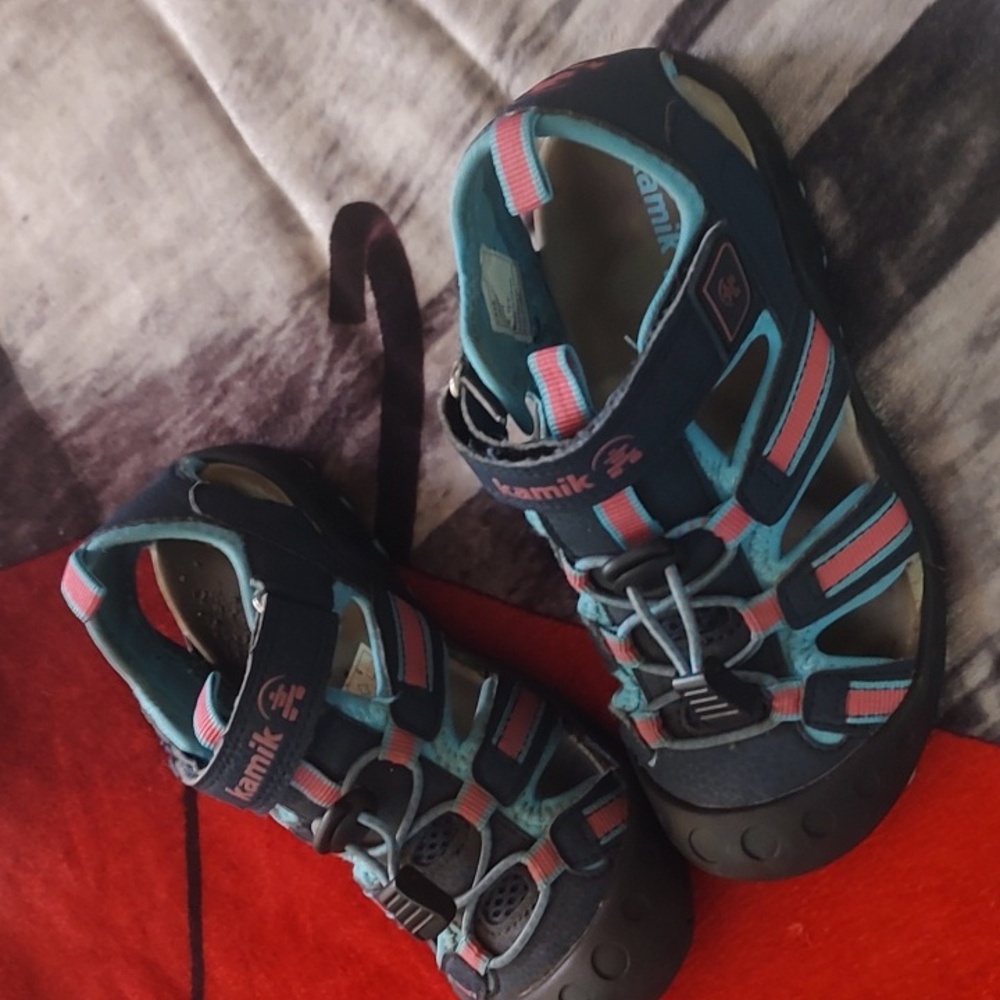 Kamik Shoes - Picture 3 of 10
